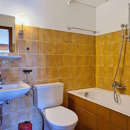 Yuca B Apt- 28 By Interhome